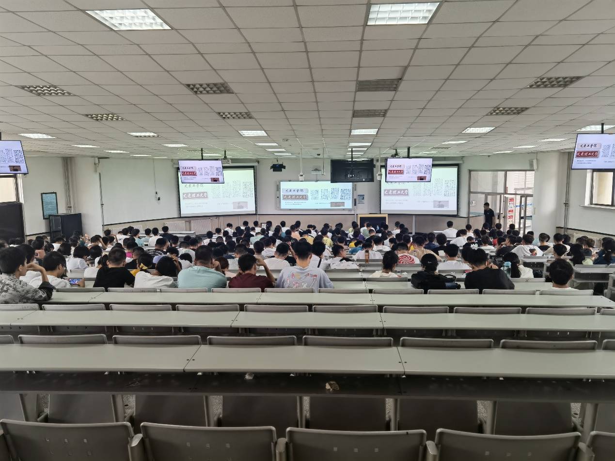 【办实事·开新局】开发区校区完成公共教室智能多媒体系统建设工作