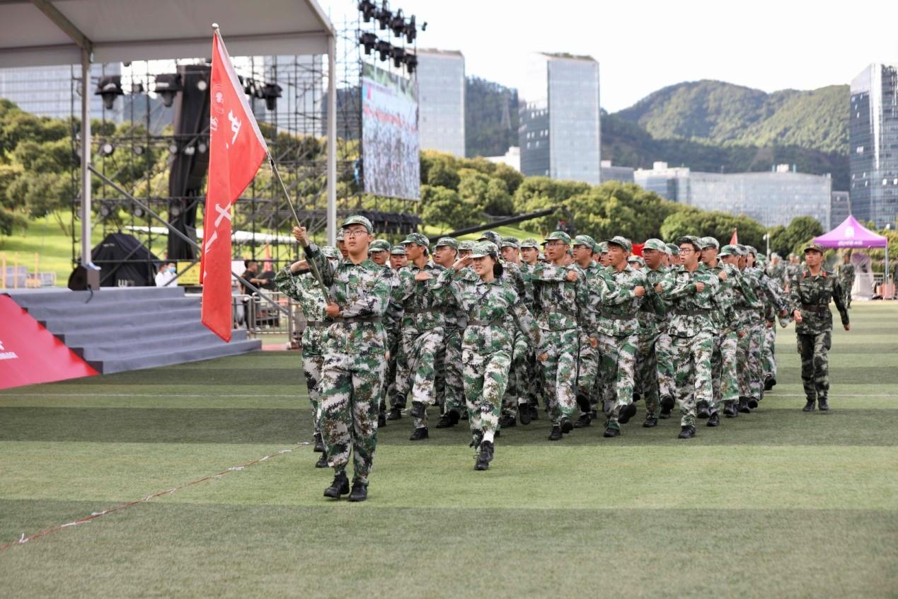 我校2021级本科生军训结营