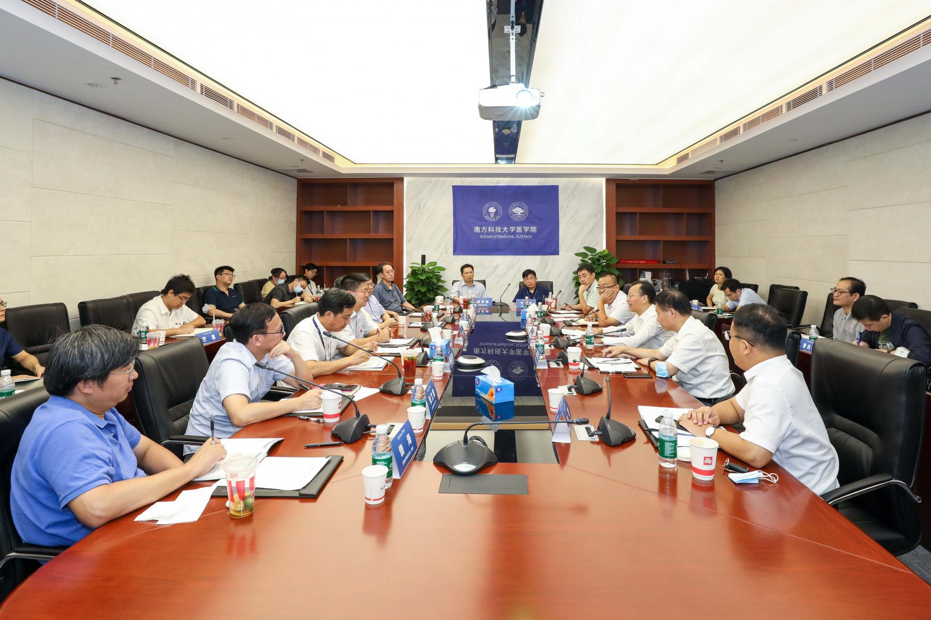 李凤亮书记到医学院调研