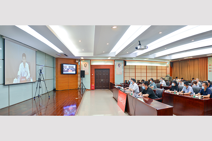 学校组织收看全省学校灾后恢复重建工作调度视频会议