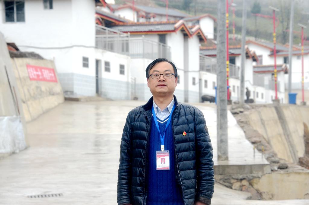 “种菜书记”许军的扶贫故事