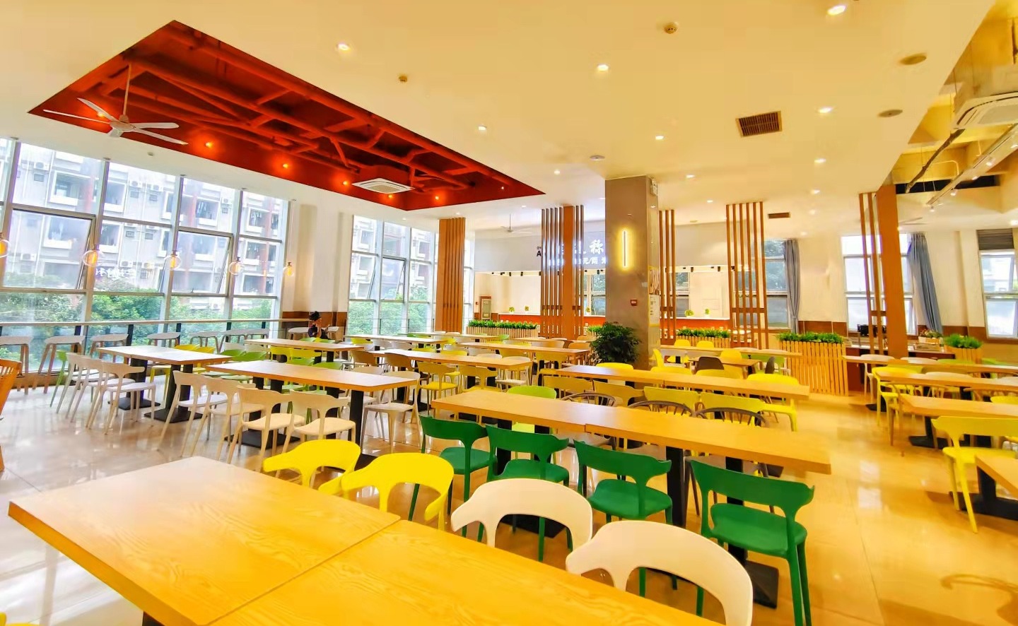 【我为师生办实事】二期食堂改造升级 打造特色餐饮满足师生多样化饮食需求