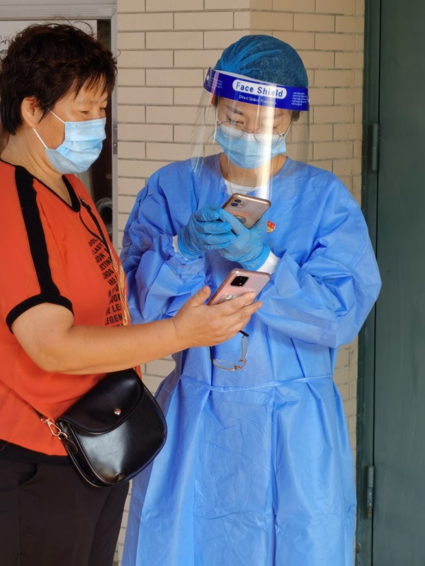 “疫情防控，党员先行”——华侨大学机关党员志愿者支援校园疫情防控