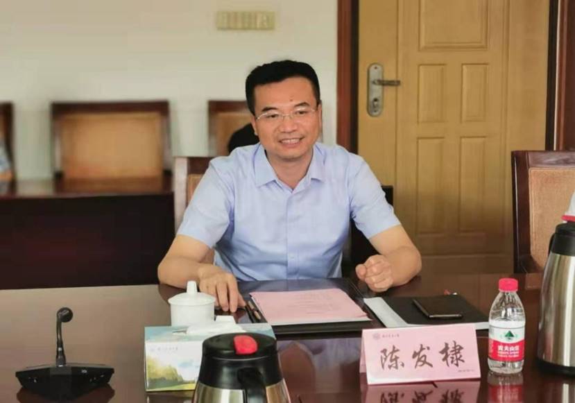校长包军率队赴南京农业大学调研交流