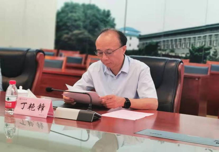 校长包军率队赴南京农业大学调研交流