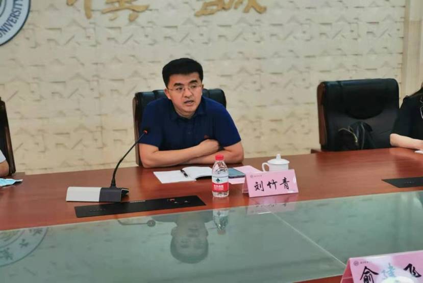 校长包军率队赴南京农业大学调研交流