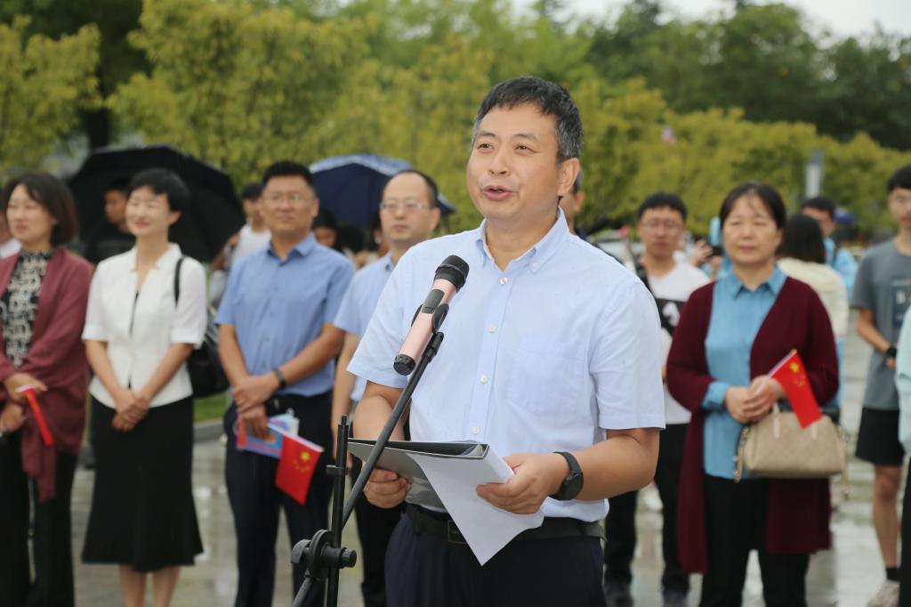 学校欢迎圆满完成十四运会开幕式演出任务学生群众演员及志愿者凯旋