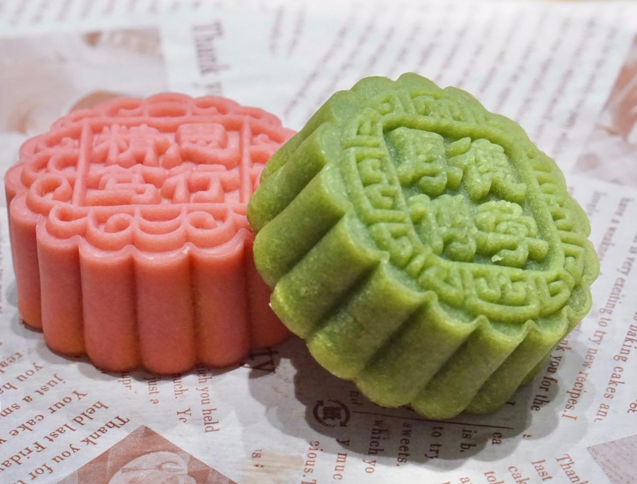 高颜值 学校推出五色五味特色月饼