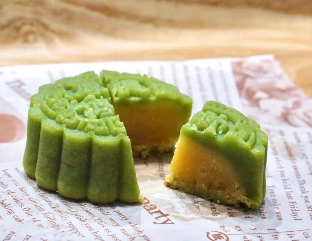 高颜值 学校推出五色五味特色月饼