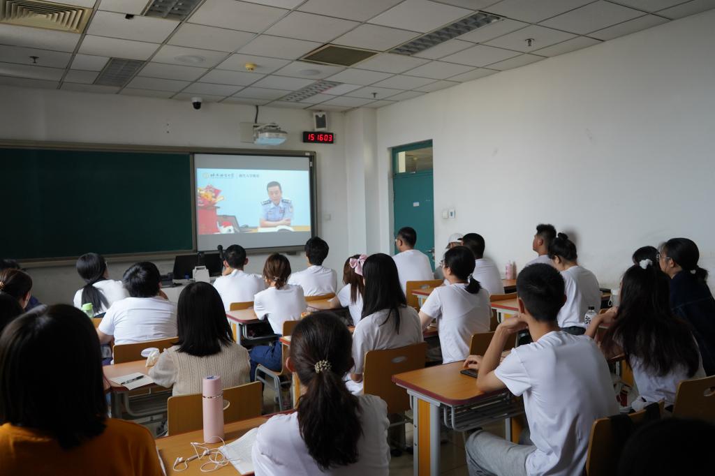 北京语言大学举行2021级本科新生入学教育系列活动