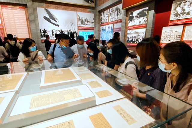 北理工物理学院赴中国共产党历史展览馆参观学习