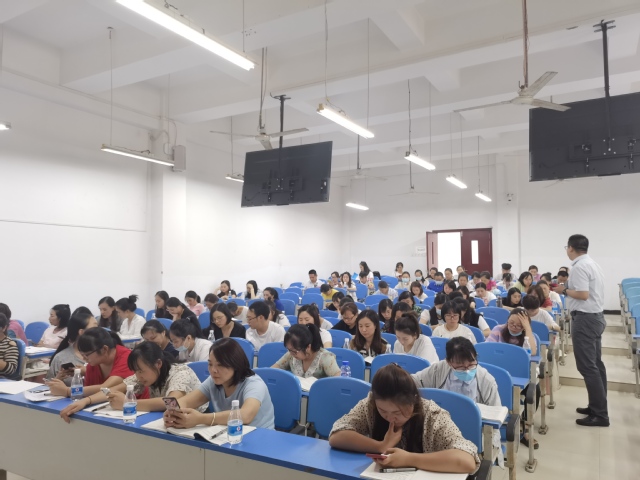 我校承办2021年重庆高新区社会工作者职业水平考试考前培训班