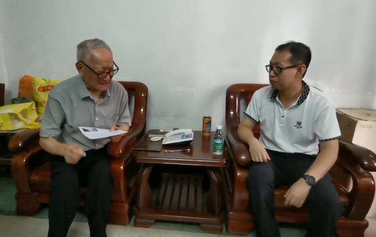学校党委慰问统一战线老同志