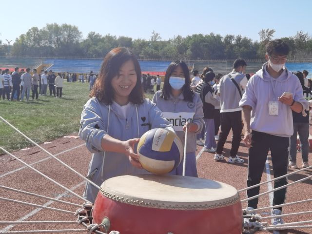 我校开展开学季走访慰问活动　为新生送关怀送温暖