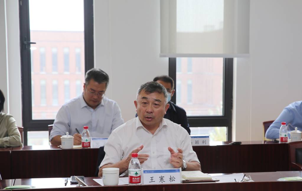 校党委书记王寒松会见盘锦市委书记张成中并到盘锦校区调研指导