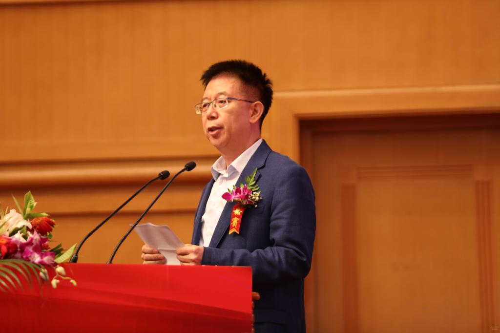 校党委常委、副校长赵鹏出席中国电工技术学会成立40周年纪念大会
