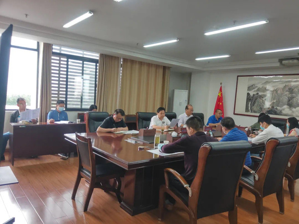 当好“尖刀连、排头兵”，全力做好“申硕”工作