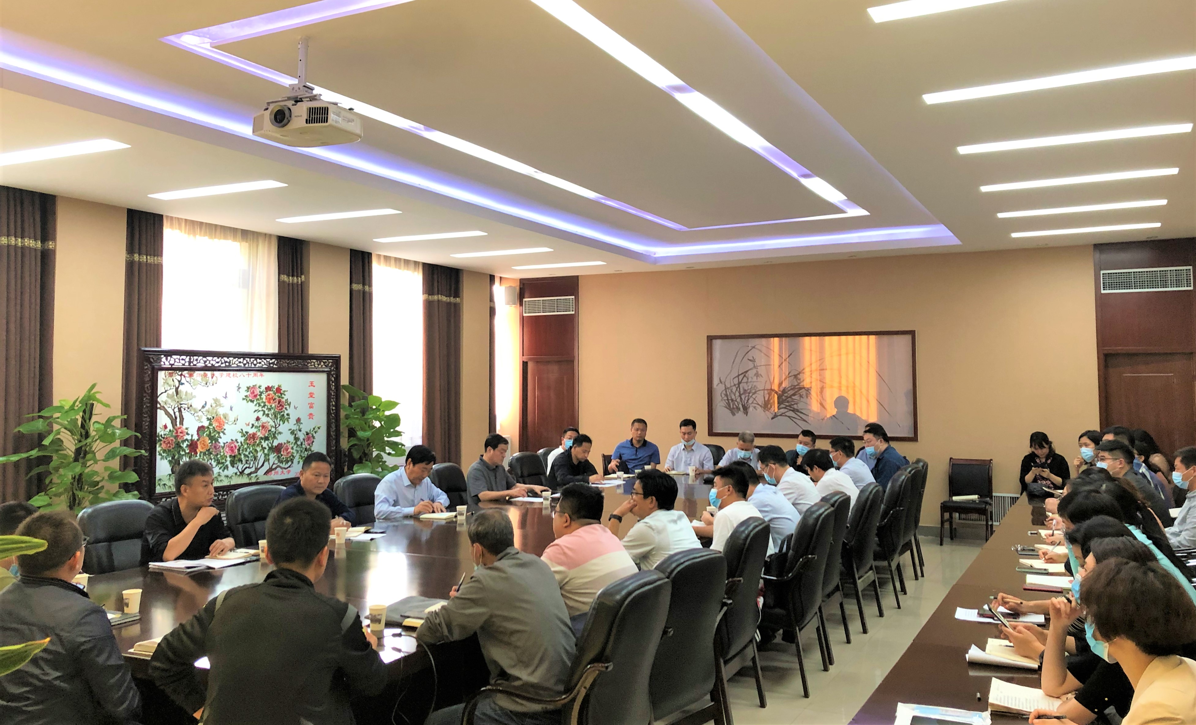 我校召开“大思政、大学工、大安全”工作联动会议