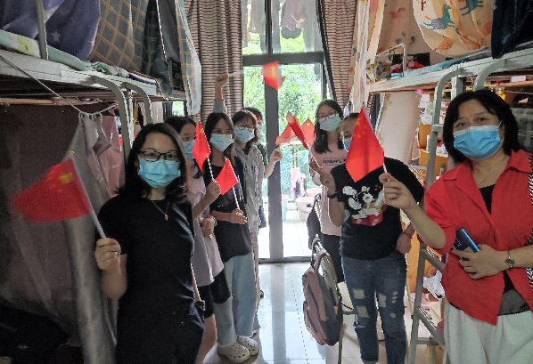 我校环工学院组织丰富多彩的活动为祖国“庆生”