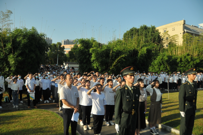 烈士纪念日 我校师生缅怀先烈 致敬英雄