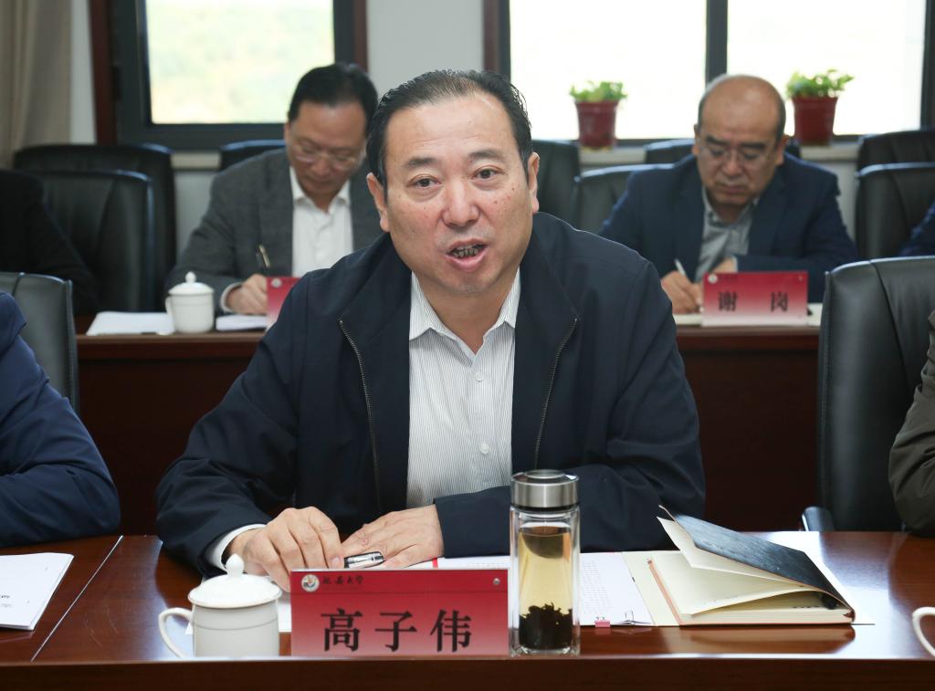 西安大兴医院党委书记贺建军一行来我校考察交流