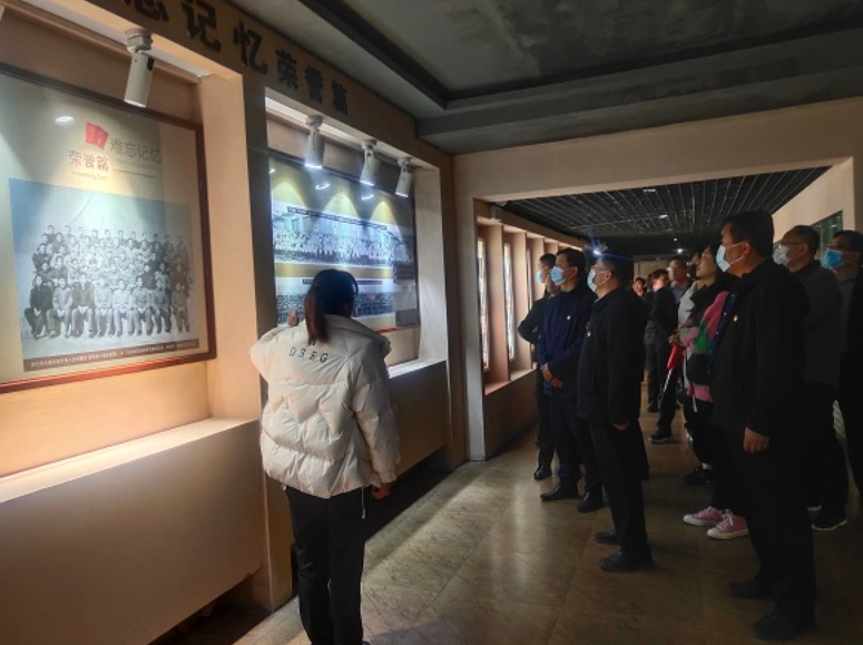 临沂市人民政府办公室机关第三党支部“学习沂蒙党史 传承红色基因”主题教育党日活动在岱崮地貌成功举办