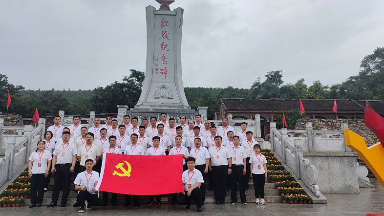 临矿集团（第三期）彭庄煤矿党委“追寻红色印记 弘扬革命精神”主题党日活动