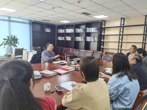 校党委常委、副校长张明善到教师教学发展中心调研指导工作