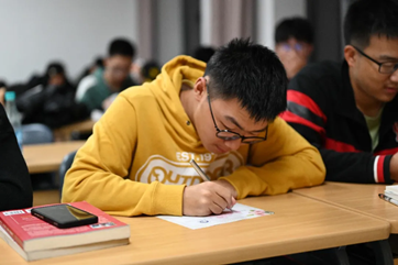 计算机学院举办重阳节“感谢有您伴我成长”之《一封家书》感恩主题教育活动