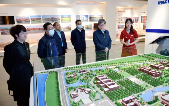 校党委书记阿拉坦仓、副校长张海峰赴江西师范大学调研