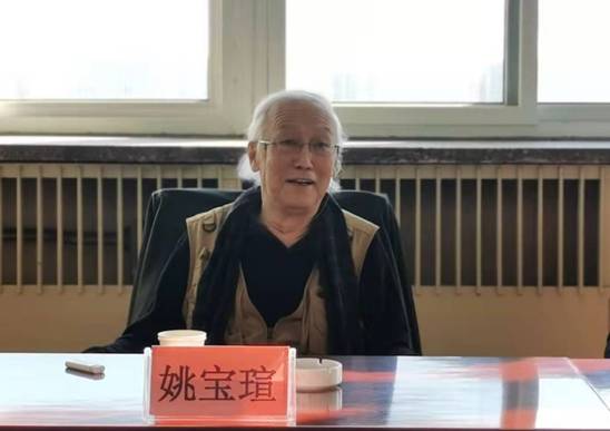 《立秋》编剧、山西大学文学院姚宝瑄教授与我校学生版话剧《立秋》主要演员交流座谈