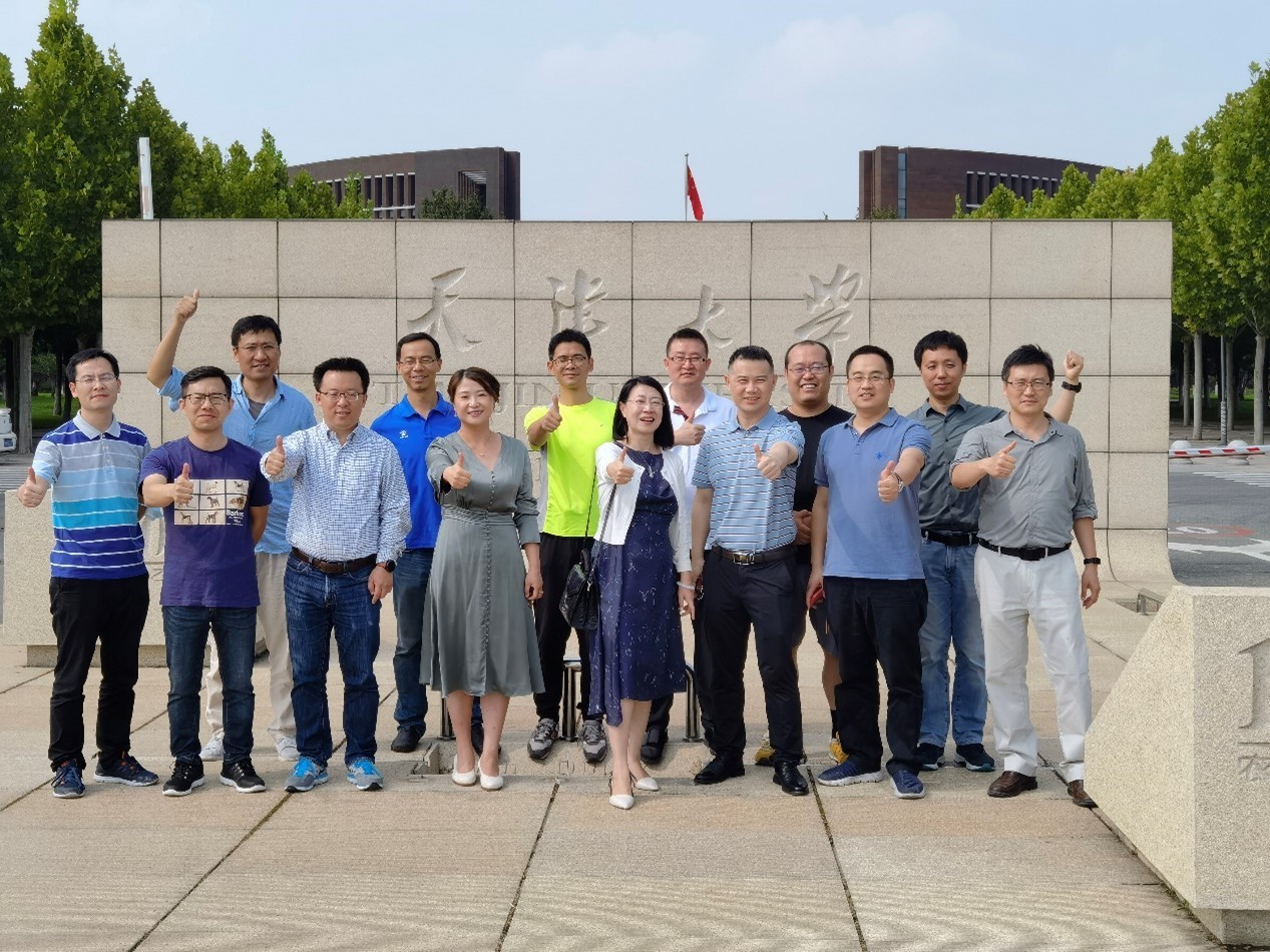 97级工程力学班毕业20年重返母校活动暨图书馆图书漂流区捐赠仪式成功举办