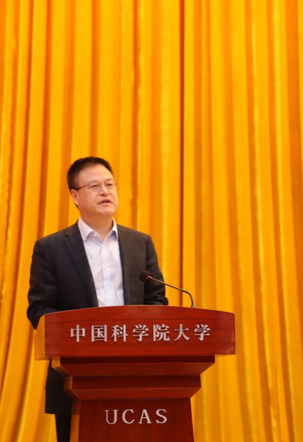 钱学森之子钱永刚教授为国科大学子做专题报告