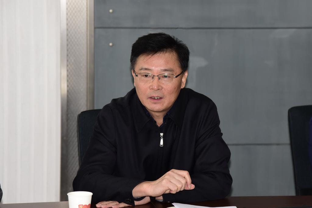 我校关工委召开主任会议