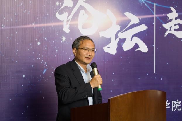 理学院第二届学生科研论坛课题组双选会成功举办