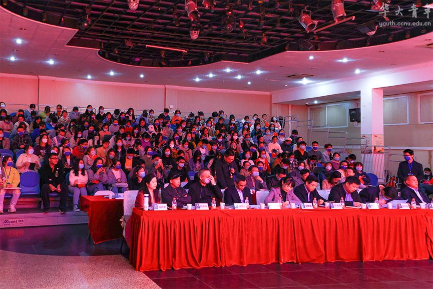 贡献青年智慧 第四届校园调研大赛献策学校发展