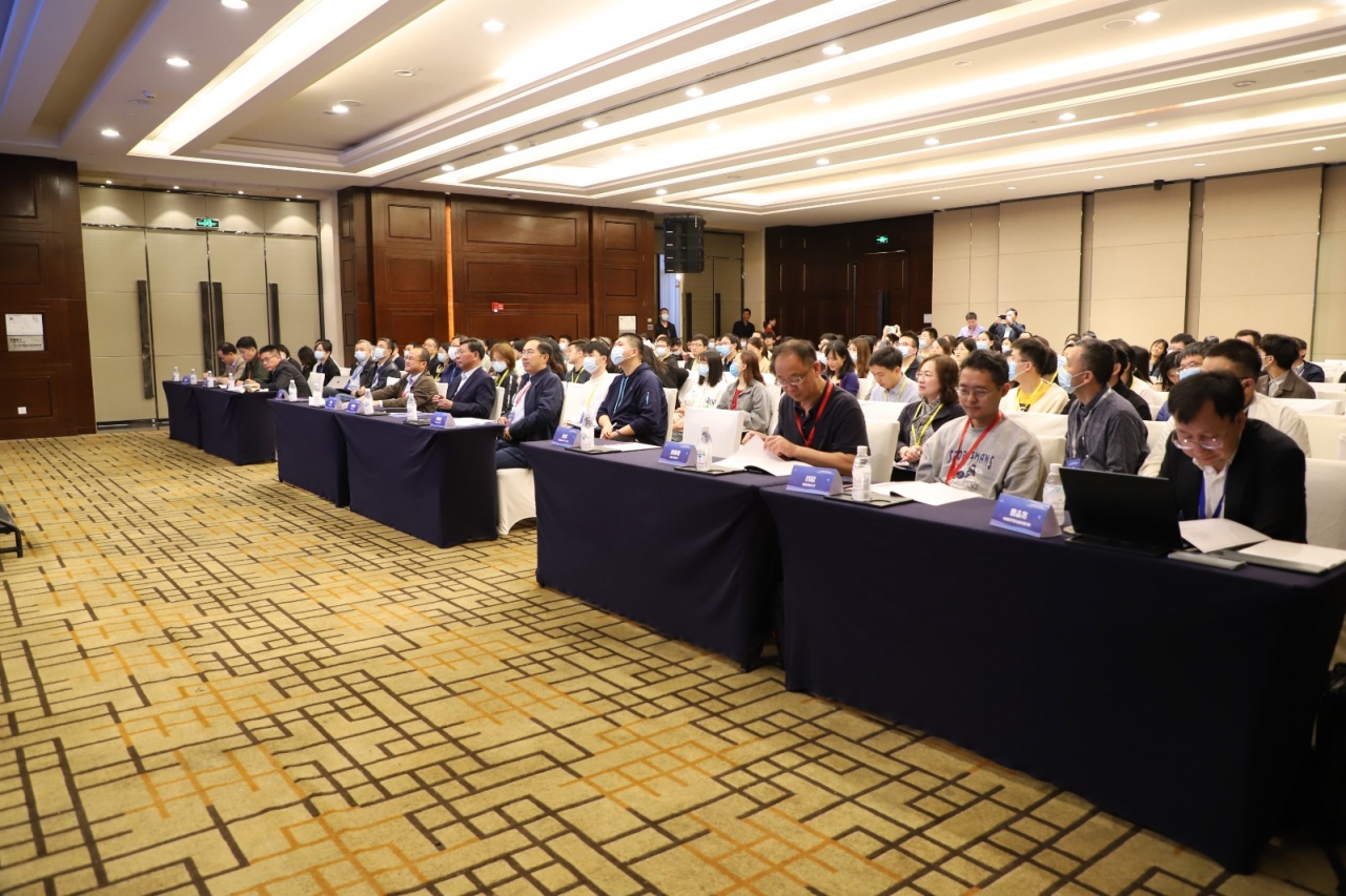 第一届数据智能与管理学术会议暨第三届管理科学与工程学会人工智能技术与管理应用分会年会在蓉召开