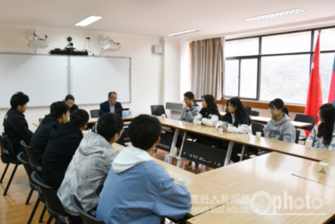 省委教育工委调研专家组来我校复验省级心理健康教育与咨询示范中心工作