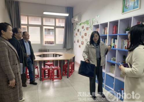省委教育工委调研专家组来我校复验省级心理健康教育与咨询示范中心工作
