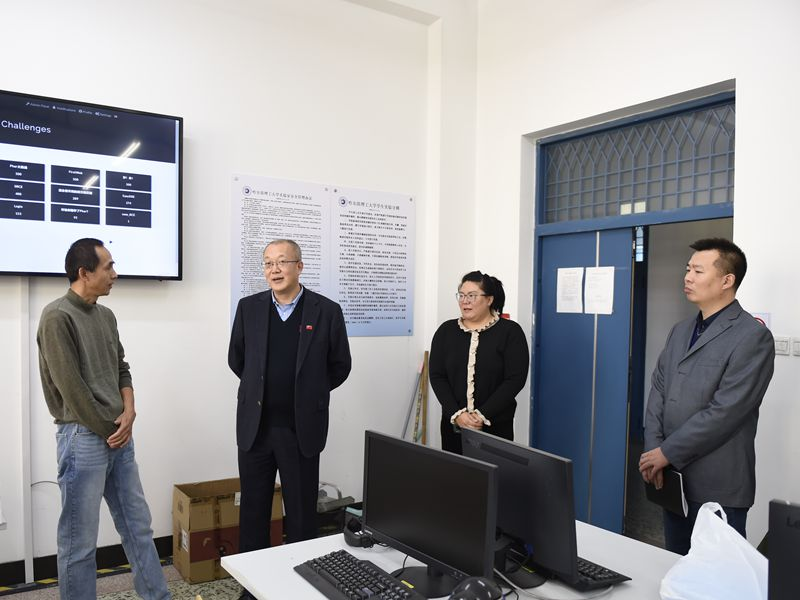 赵琳深入计算机学院实验室调研座谈
