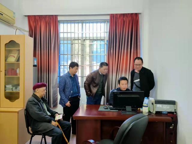 学院与校保卫处联合开展“我为群众办实事”活动