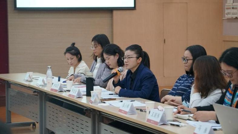 上海交通大学召开女教师科技建功座谈会