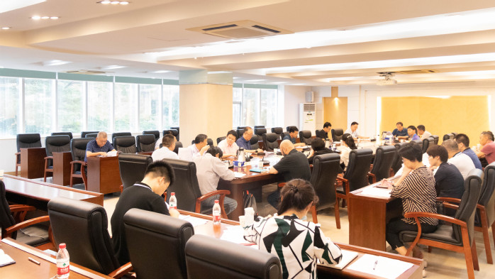 我校召开创建“绿色学校”第二次工作推进会