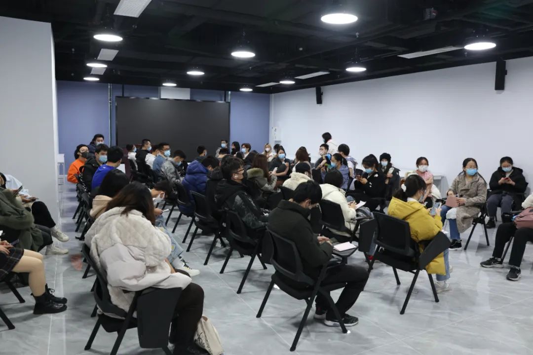 我校新冠疫苗加强针接种工作顺利完成