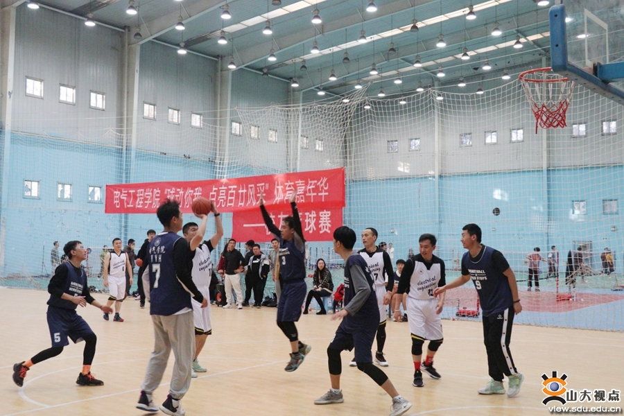 ［电气］举办“球动你我，点亮百廿风采”校友乒乓球赛、篮球赛