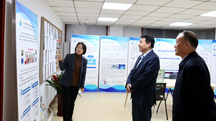 唐洲雁到山东省学生心理健康发展中心调研