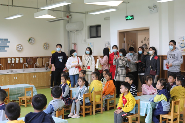 【党史学习教育】我为师生办实事 | 构建“两社区一平台” 用心用情精准服务教职工