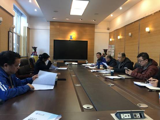 信息学院组织召开党委理论学习中心组专题学习