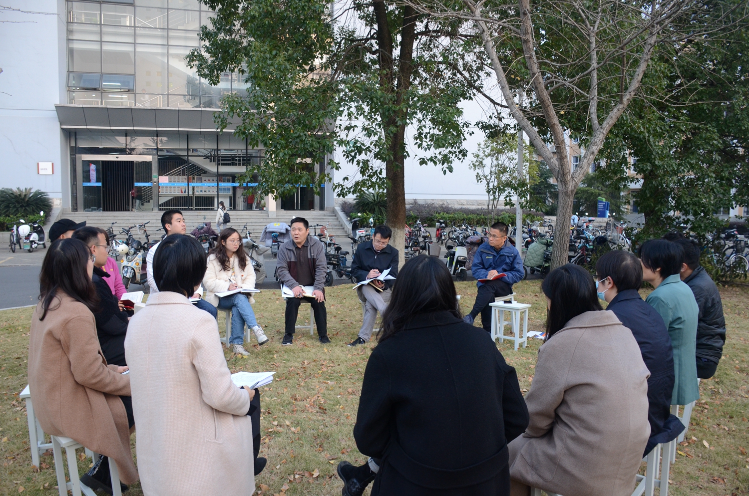【学习六中全会】各学院深入开展十九届六中全会专题学习