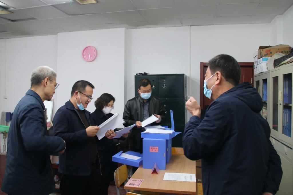 校党委常委、纪委书记卢平到迎泽校区调研指导工作